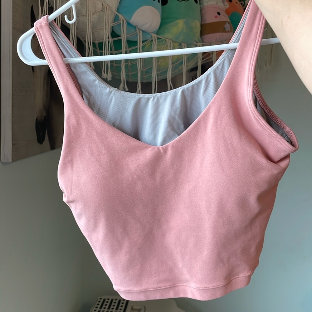 GLOWMODE featherfit sports tank with removable cup pads. Buttery soft material.